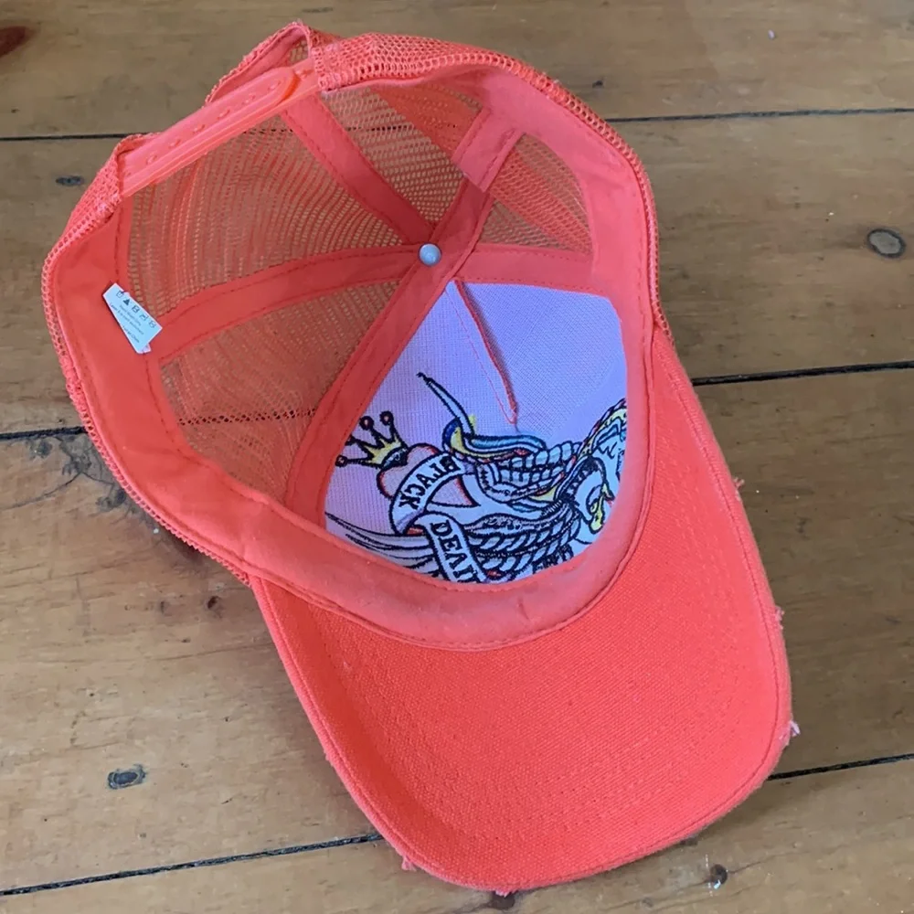 Snap back - Picture 3 of 5